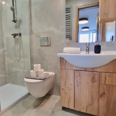 Flou Przystan Letnica 2, Plaza 700m Apartment *