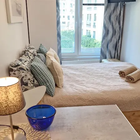 Flou Przystan Letnica 2, Plaza 700m