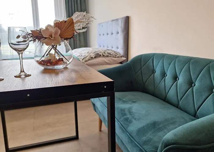 Flou Przystan Letnica 2, Plaza 700m *