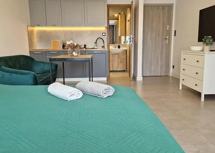 Flou Przystan Letnica 2, Plaza 700m