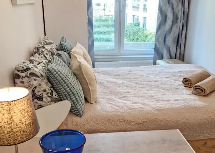 Flou Przystan Letnica 2, Plaza 700m